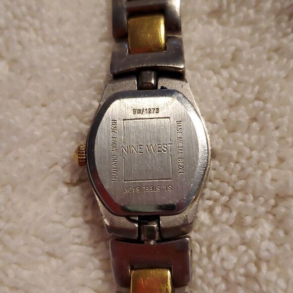 Nine West Analog Watch Silver & Two-Tone Interchangeable Flip Metal Band 9W/1273 - Picture 8 of 9